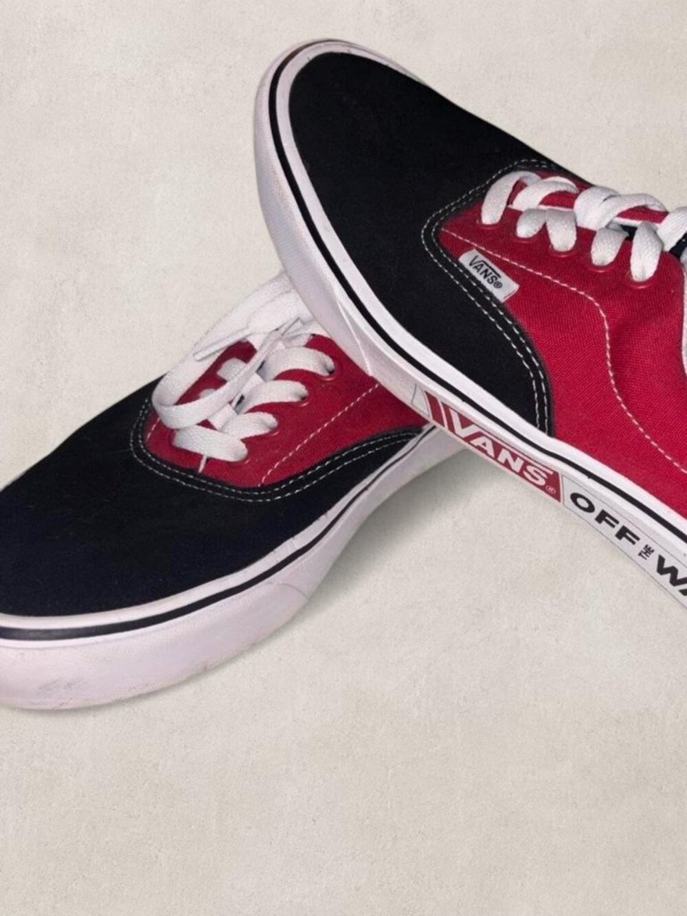 Classic Vans low-top skate sneakers